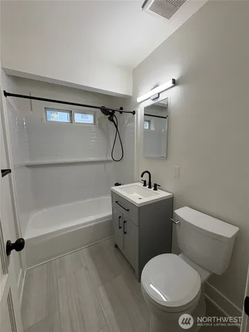 $3,250 | 838 Northwest 54th Street, Seattle, WA 98107