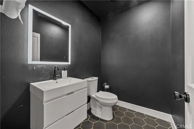 $1,159,000 | 8350 Hillcroft Drive, West Hills, CA 91304