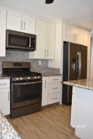 917 Jessica Street Ridgecrest, CA 93555 - Photo 13 of 33