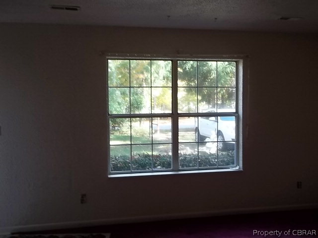 8752 Marlfield Road Gloucester, VA 23061 - Photo 4 of 17