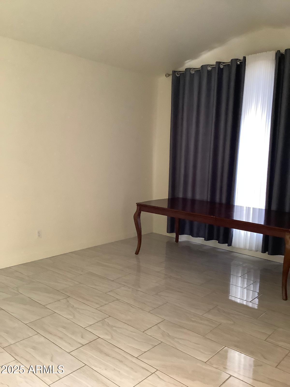 590 South Neely Street Gilbert, AZ 85233 - Photo 8 of 21 a view of a room with a large window