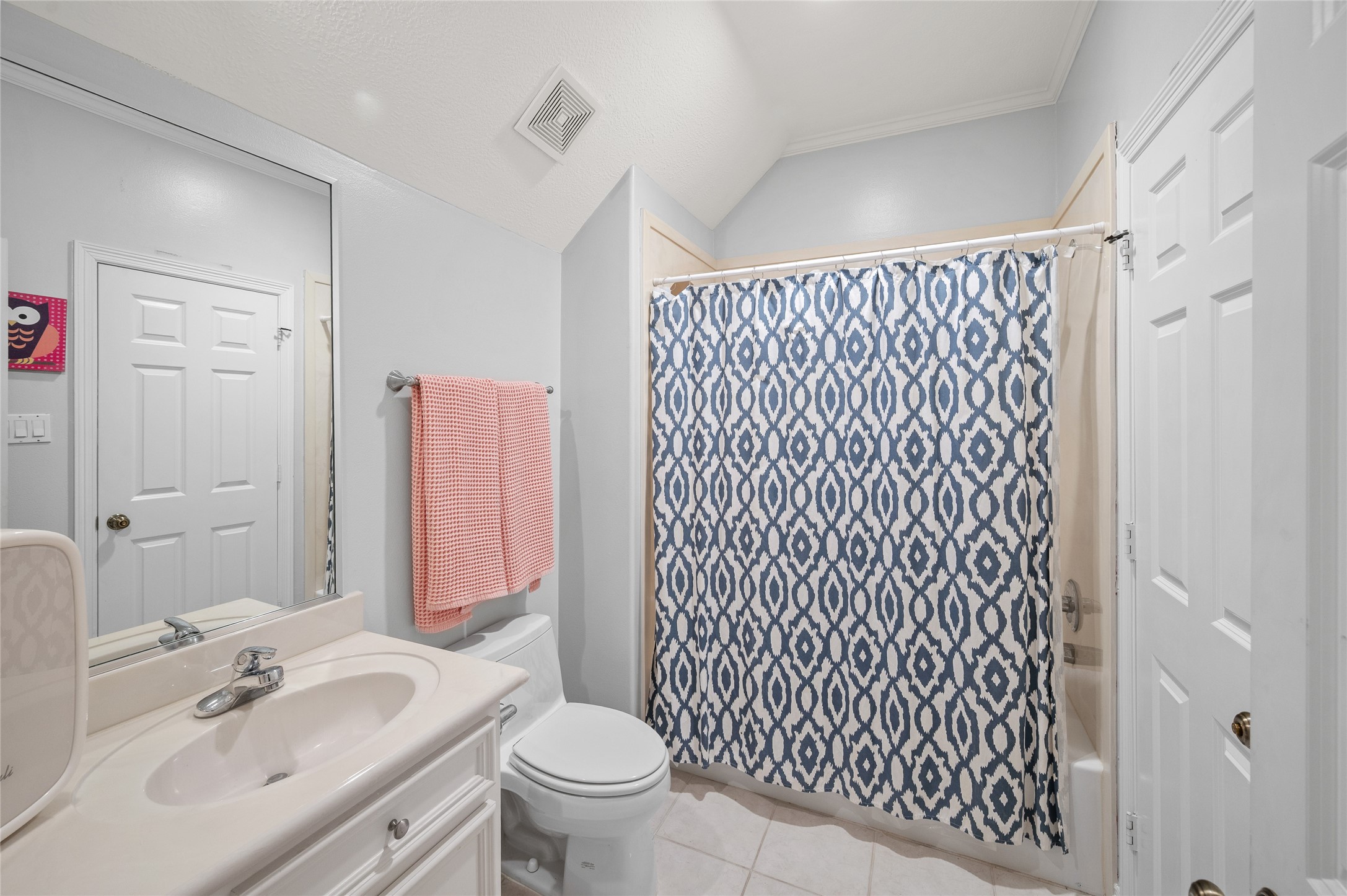 13622 Ashley Run Houston, TX 77077 - Photo 24 of 39 Guest bath upstairs