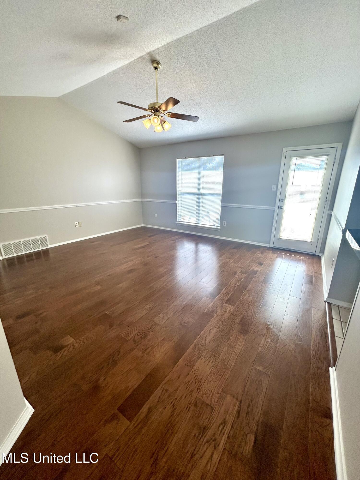 6549 Branch Road South Olive Branch, MS 38654 - Photo 3 of 22 IMG_0320