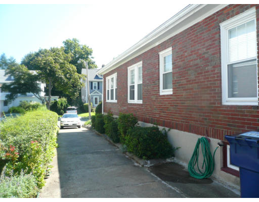 124 Russett Road Boston, MA 02132 - Photo 6 of 25 Gallery Image 6