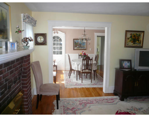 124 Russett Road Boston, MA 02132 - Photo 10 of 25 Gallery Image 10