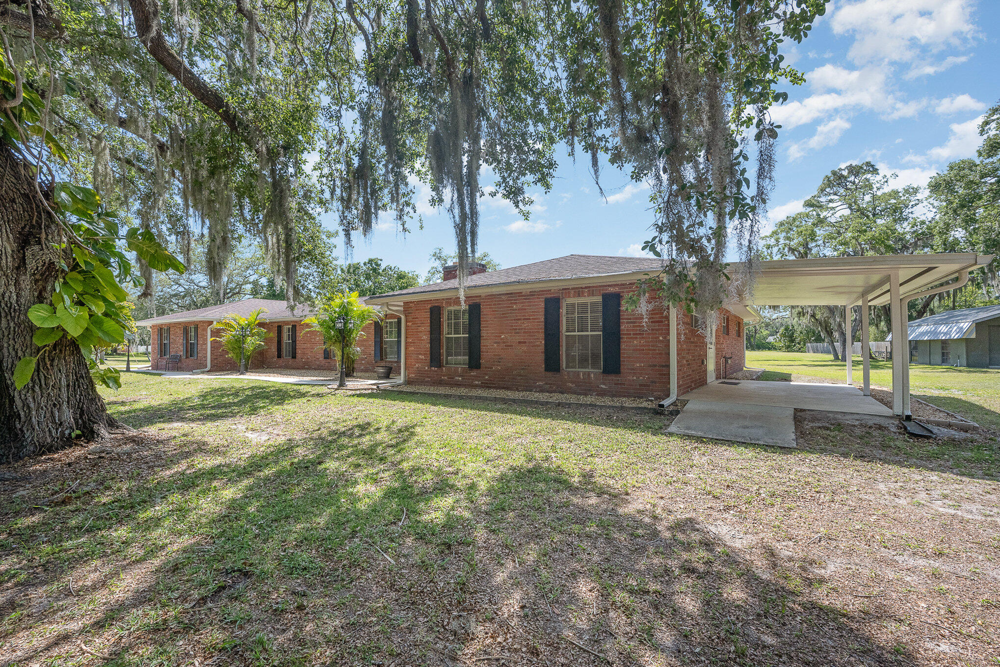 2800 Turtle Mound Road Melbourne, FL 32934 - Photo 4 of 52 Front Elevation NE Corner