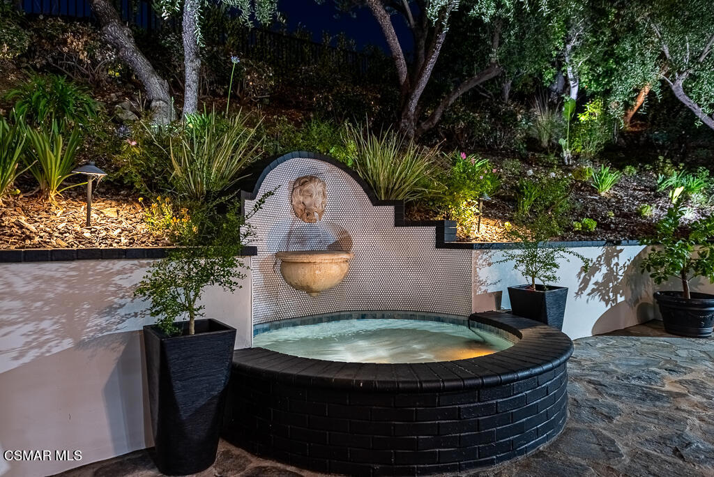 508 West Stafford Road Thousand Oaks, CA 91361 - Photo 33 of 35 a view of outdoor space