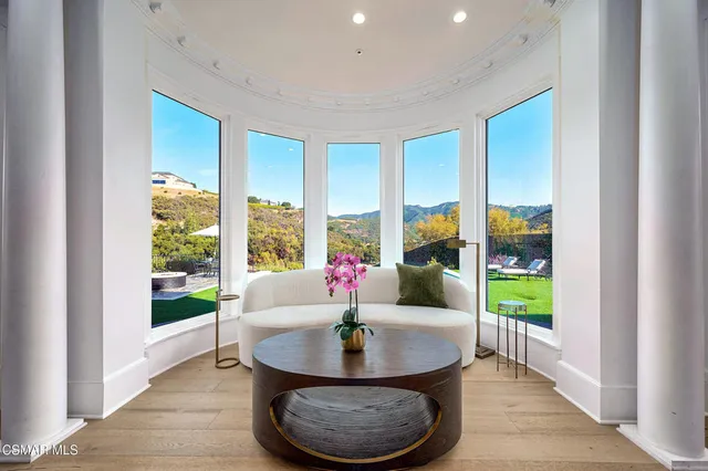 $5,749,000 | 508 West Stafford Road, Thousand Oaks, CA 91361