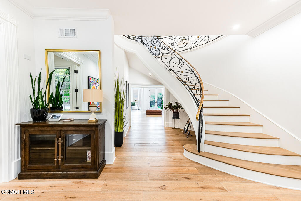 508 West Stafford Road Thousand Oaks, CA 91361 - Photo 7 of 35 a view of entryway and hall with wooden floor