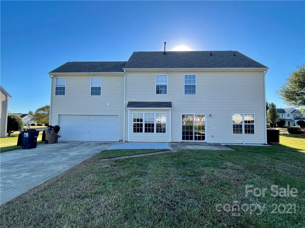 5514 Rogers Road Indian Trail, NC 28079 - Photo 31 of 34 a front view of a house with garden