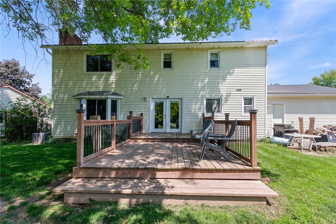 25 Spring Tree Lane Greece, NY 14612 - Photo 6 of 40 The rear deck - plenty of space to entertain or ju