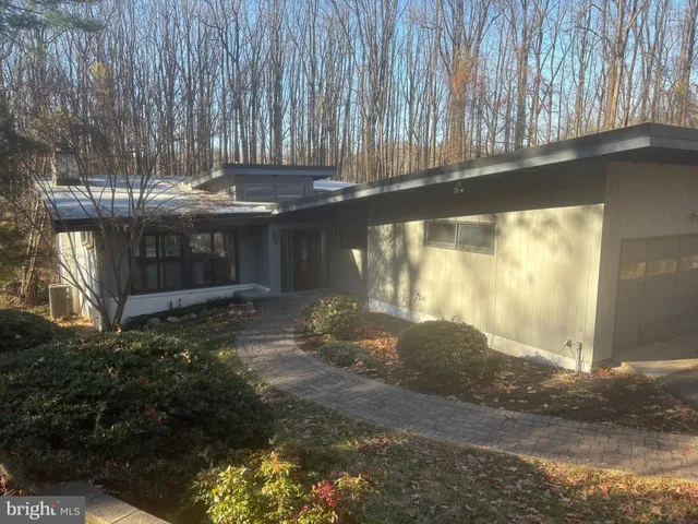 a front view of house with yard