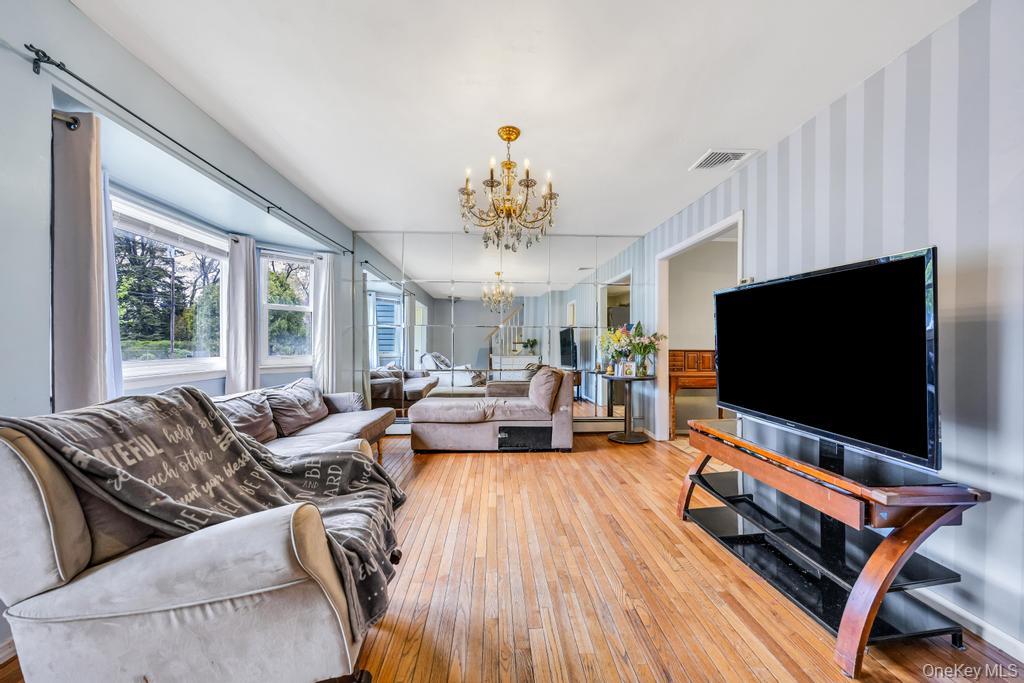25 Gould Road Centereach, NY 11720 - Photo 6 of 47