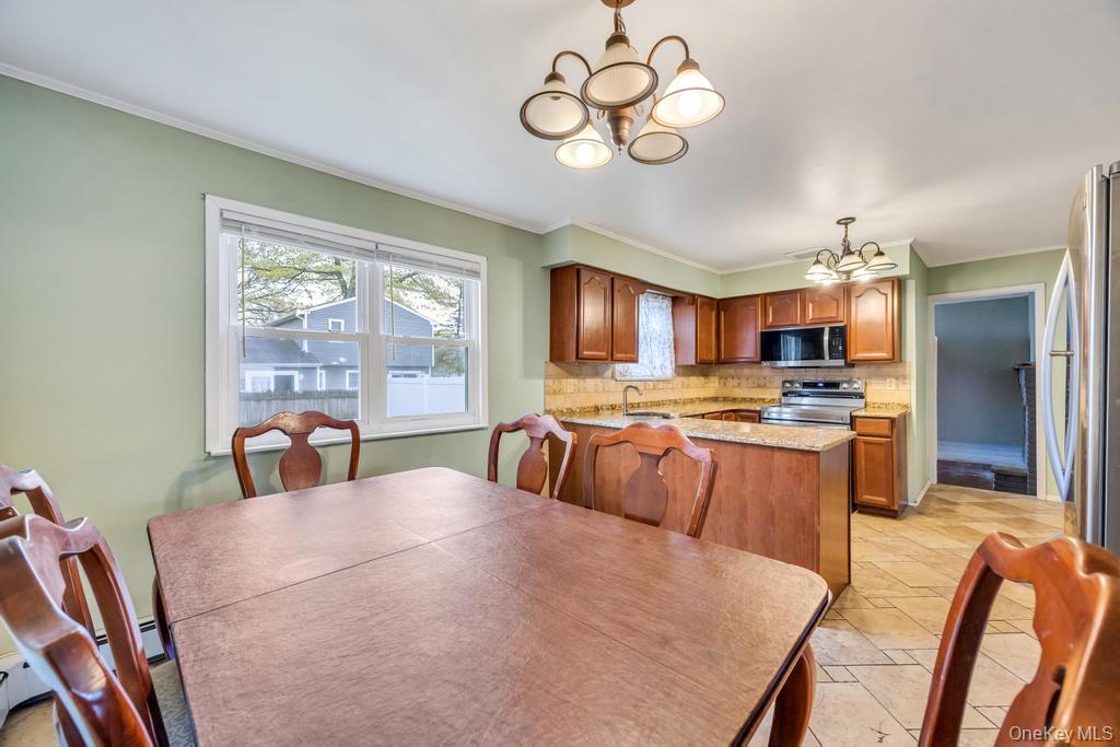 25 Gould Road Centereach, NY 11720 - Photo 9 of 47
