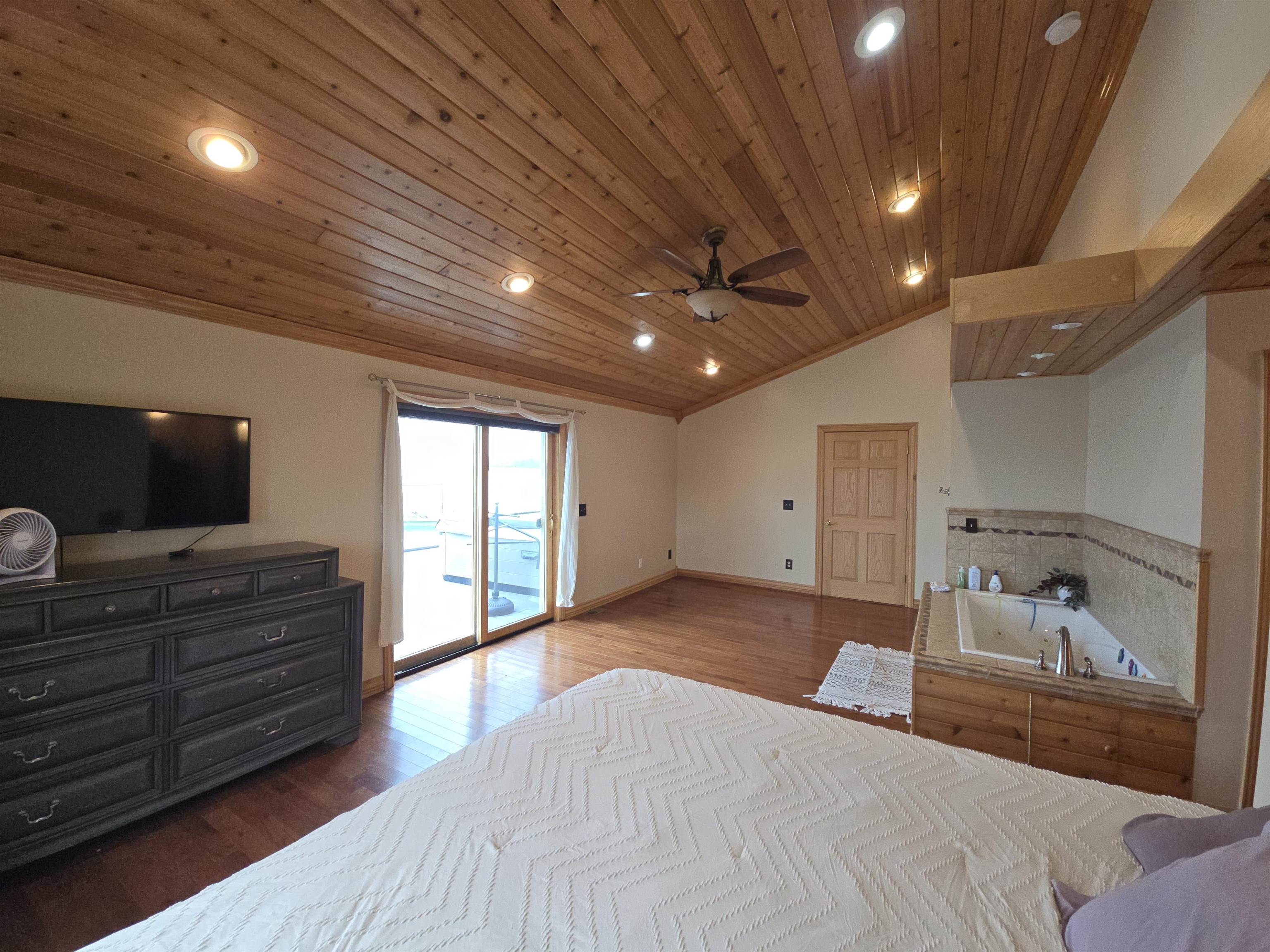 10989 East Pleasant Valley Road Shepherd, MI 48883 - Photo 23 of 41