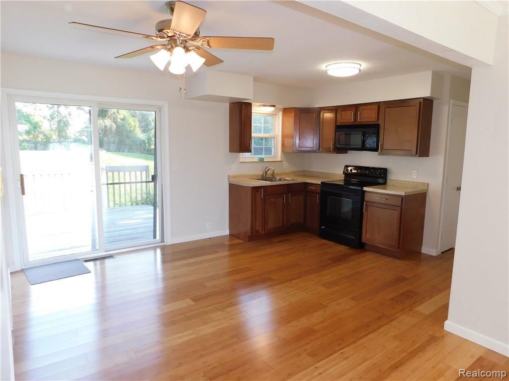 4540 Emmons Road Howell, MI 48855 - Photo 9 of 13