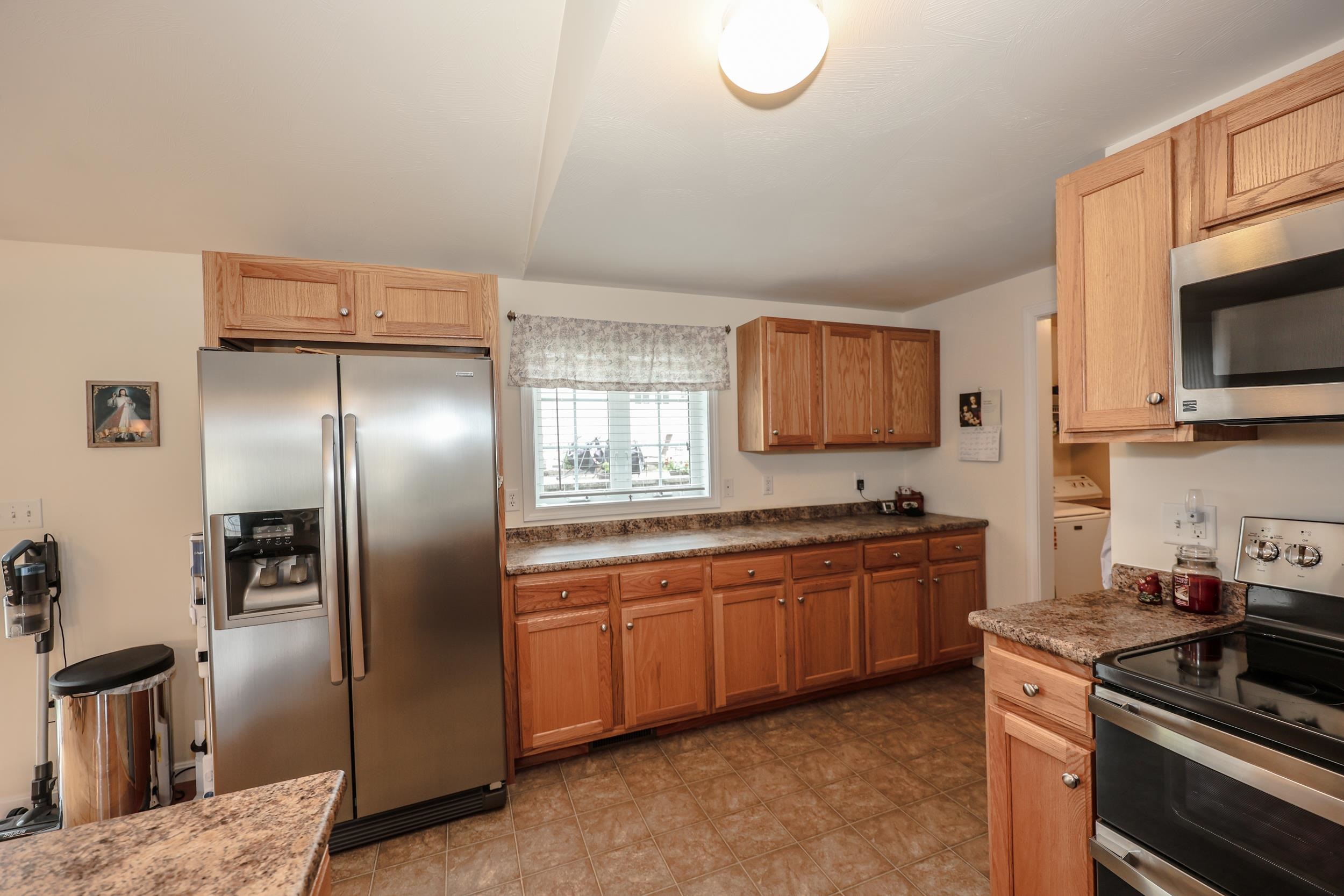 8 Cedar Street, Unit 8 Hooksett, NH 03106 - Photo 8 of 34