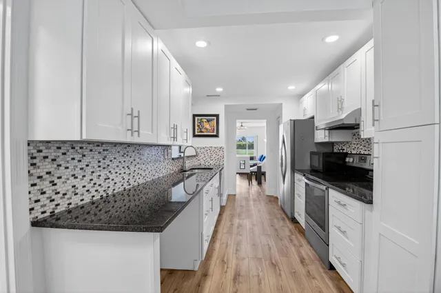 $3,850 | 830 Greensward Court, Unit 107H, Delray Beach, FL 33445