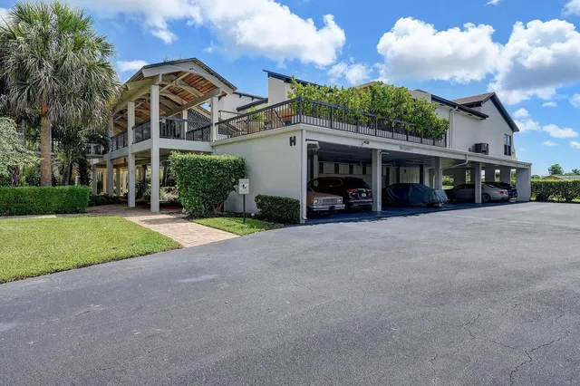 $3,850 | 830 Greensward Court, Unit 107H, Delray Beach, FL 33445