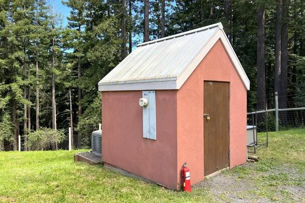 $1,795,000 | 2045 Muniz Ranch Road, Jenner, CA 95450