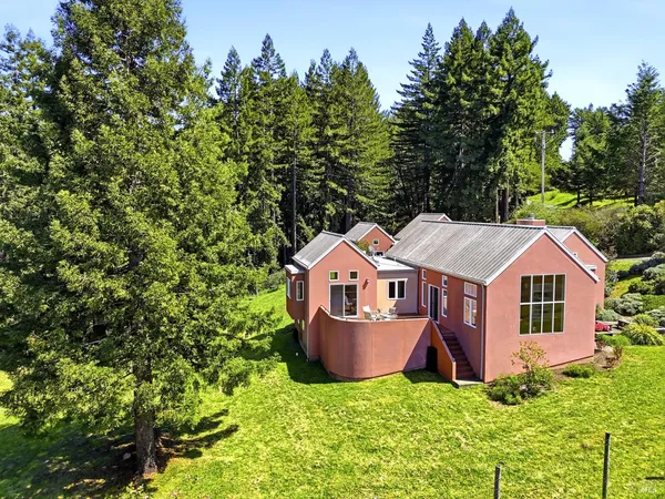 $1,795,000 | 2045 Muniz Ranch Road, Jenner, CA 95450