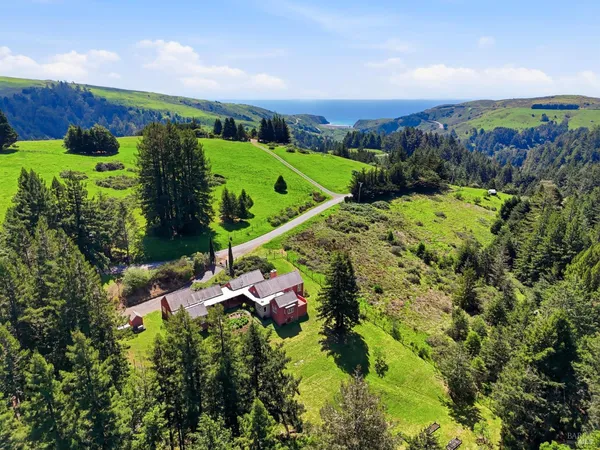 $1,795,000 | 2045 Muniz Ranch Road, Jenner, CA 95450