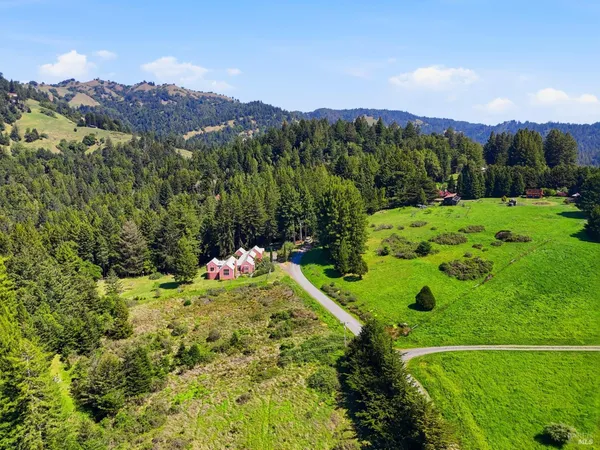 $1,795,000 | 2045 Muniz Ranch Road, Jenner, CA 95450
