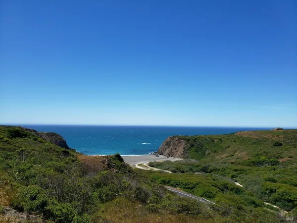 $1,795,000 | 2045 Muniz Ranch Road, Jenner, CA 95450