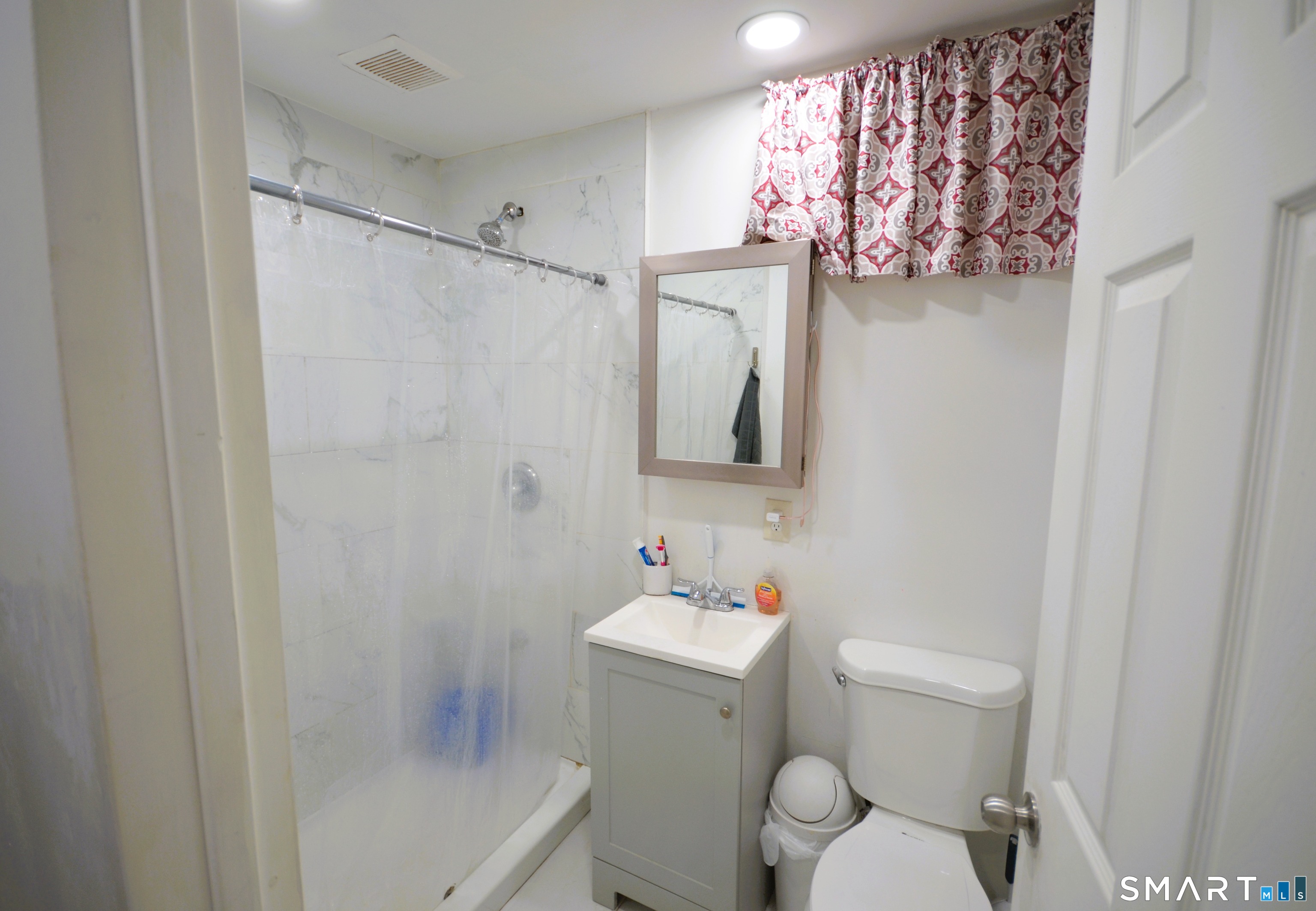 430 Berkeley Road Fairfield, CT 06825 - Photo 25 of 37