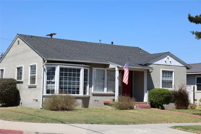 $800,000 | 4703 North Bellflower Boulevard, Long Beach, CA 90808