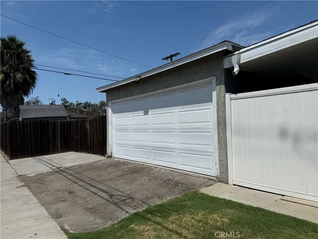 $800,000 | 4703 North Bellflower Boulevard, Long Beach, CA 90808