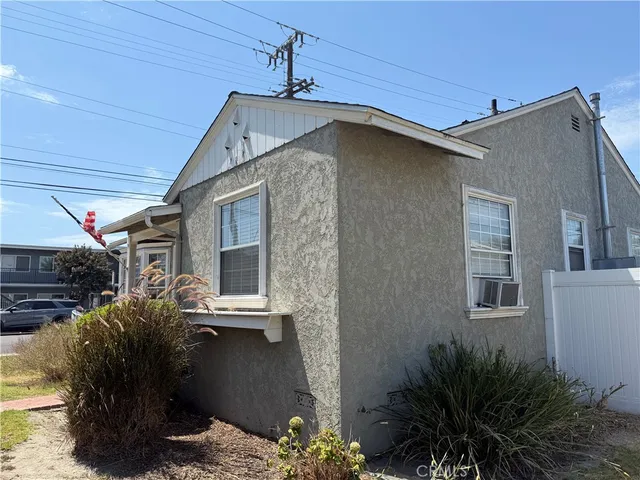 $800,000 | 4703 North Bellflower Boulevard, Long Beach, CA 90808