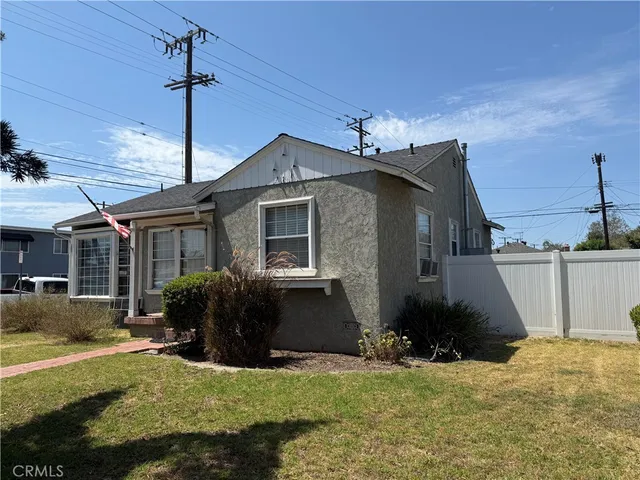 $800,000 | 4703 North Bellflower Boulevard, Long Beach, CA 90808