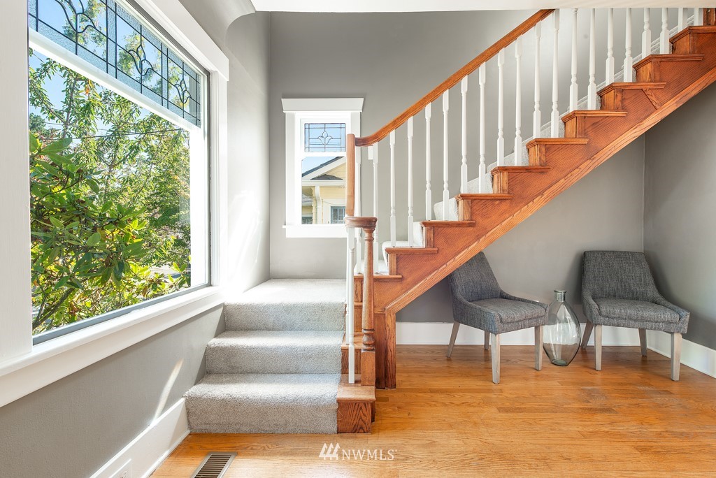 509 North 76th Street Seattle, WA 98103 - Photo 5 of 31 Gallery Image 5