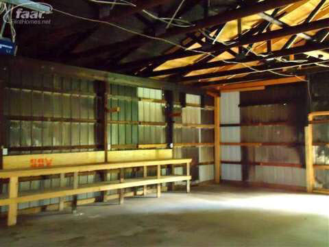 2833 South Elba Road Lapeer, MI 48446 - Photo 9 of 32 20375112-8.JPG