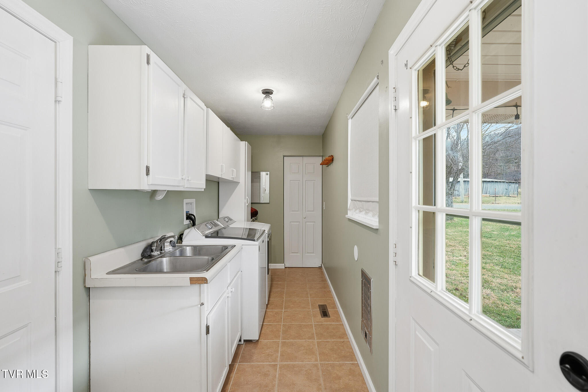 186 Kelly Coomer Road Big Stone Gap, VA 24219 - Photo 15 of 50 1000018086