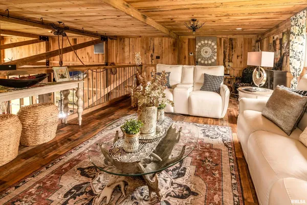 $669,000 | 1717 Marion Street, Carterville, IL 62918