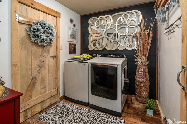 $669,000 | 1717 Marion Street, Carterville, IL 62918