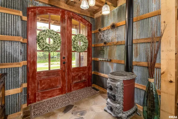 $669,000 | 1717 Marion Street, Carterville, IL 62918