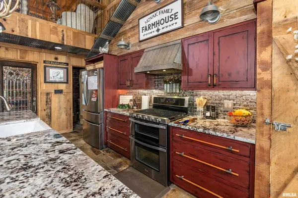 $669,000 | 1717 Marion Street, Carterville, IL 62918