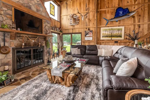 $669,000 | 1717 Marion Street, Carterville, IL 62918