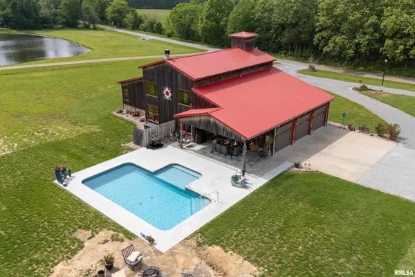 $669,000 | 1717 Marion Street, Carterville, IL 62918