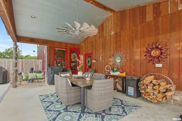 $669,000 | 1717 Marion Street, Carterville, IL 62918