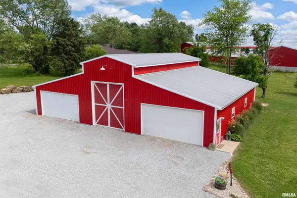 $669,000 | 1717 Marion Street, Carterville, IL 62918