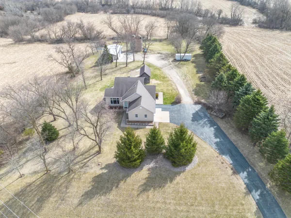 $749,900 | 5232 County Highway, West Bend, WI 53095