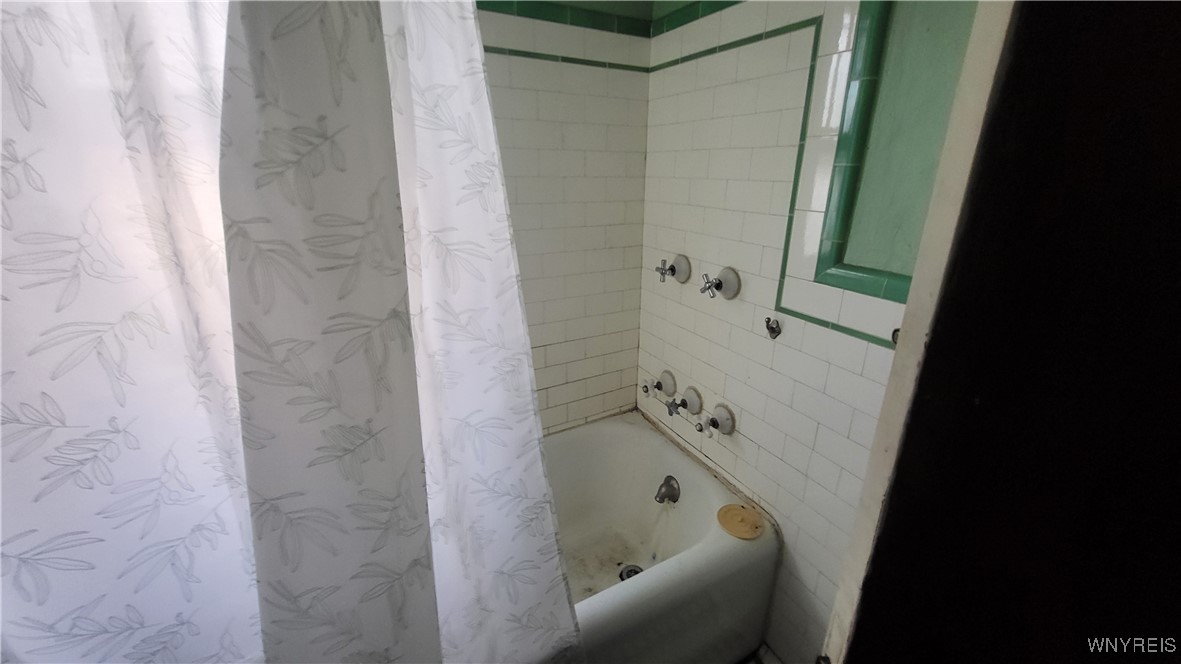 2047 Clinton Street Buffalo, NY 14206 - Photo 31 of 48