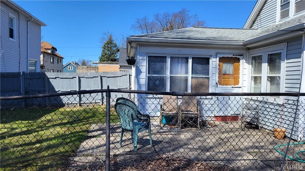 2047 Clinton Street Buffalo, NY 14206 - Photo 4 of 48
