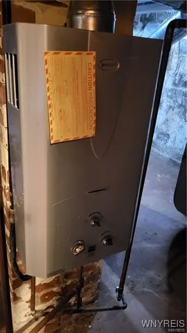 $259,900 | 2047 Clinton Street, Buffalo, NY 14206