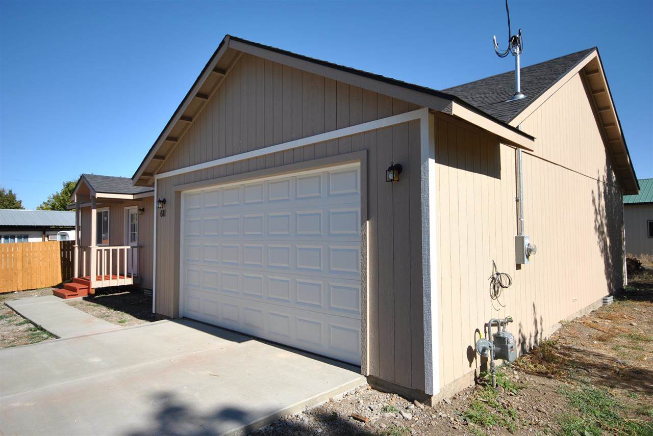 611 South Custer Road Spokane, WA 99212 - Photo 2 of 14