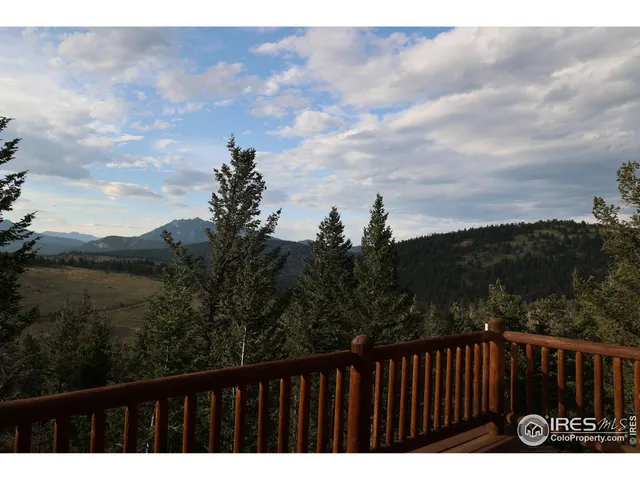 $859,000 | 254 Arrowood Drive, Lyons, CO 80540